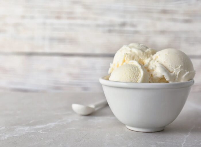 Iranian Vanilla Ice cream 500gr بستنی وانیلی ایرانی - Image 1