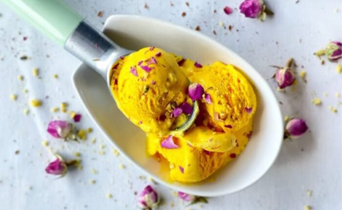 Iranian Traditional Saffron Ice cream 500gr  بستنی زعفرانی سنتی - Image 1