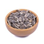 Black and white sunflower seeds 300gr تخمه آفتابگردان دور سفید برشته